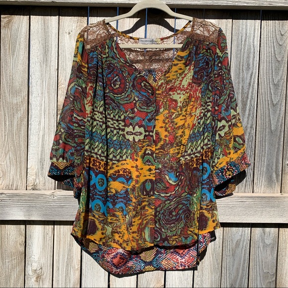 Tops - Women’s Plus Figueroa & Flower Blouse